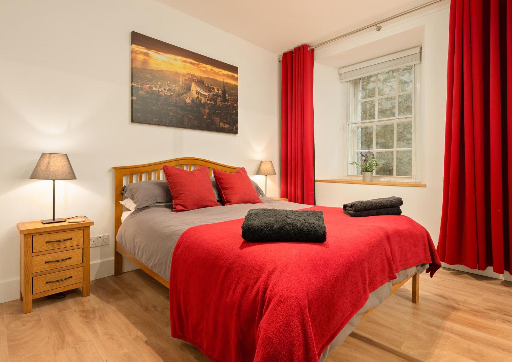 Heart Of Edinburgh'S Historic Old Town - Blair Street - Sleeps 6 — Photos 2